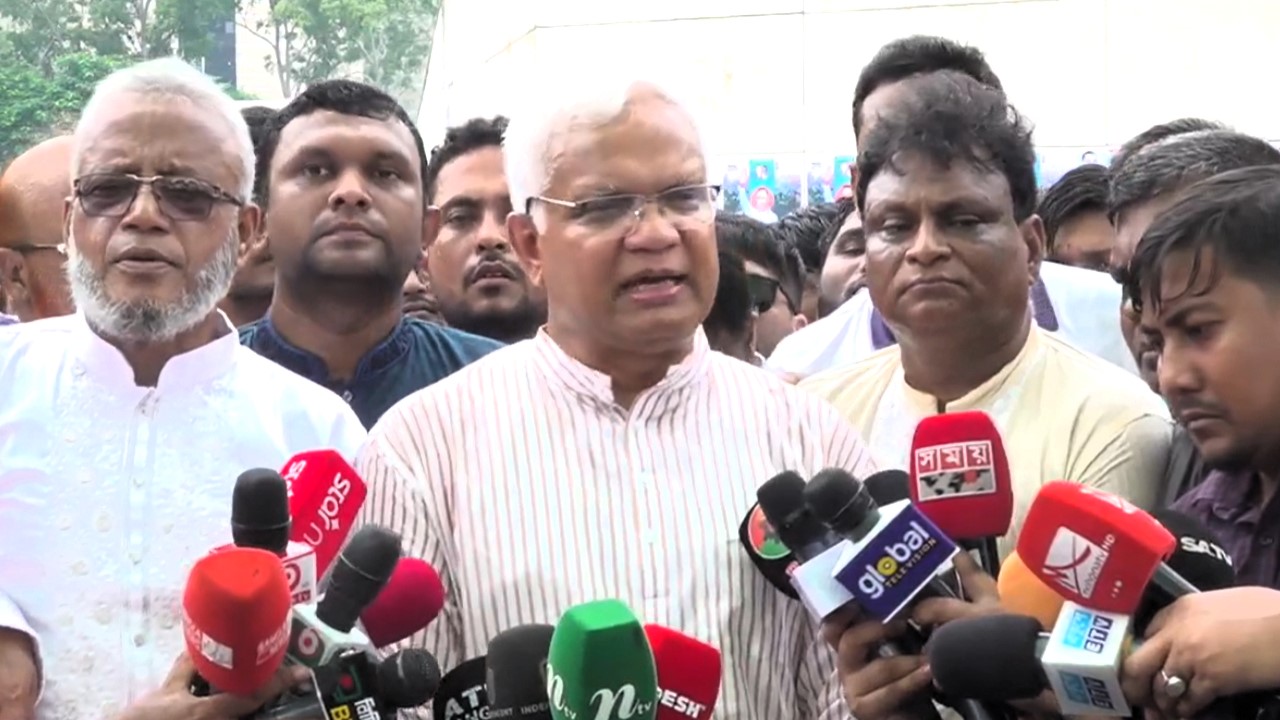 ডাকসু-জাকসু নির্বাচনের নিরপেক্ষতা নিয়ে প্রশ্ন উঠেছে: ডা. জাহিদ